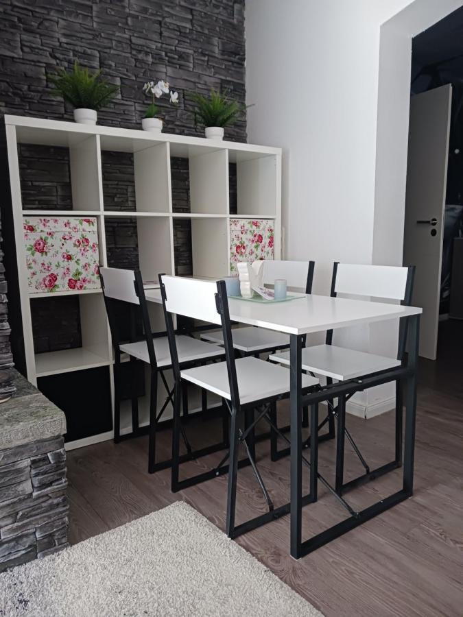 Moderne Wohnung In Ruhiger Lage Stolberg  Bagian luar foto